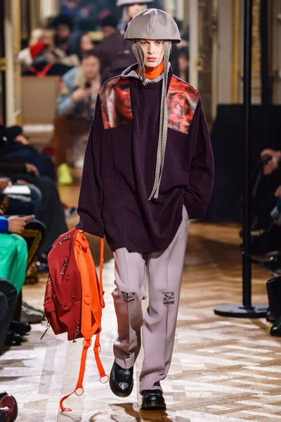 Look 38